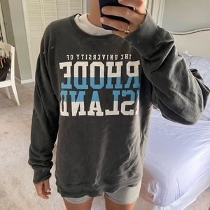 URI large grey sweatshirt